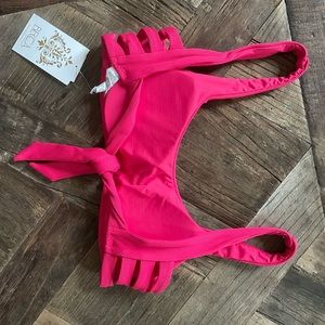 NWT Becca cherry swim top, medium